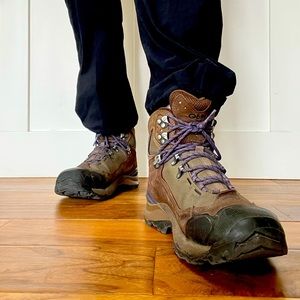 OBOZ hiking boots, waterproof! Barely worn